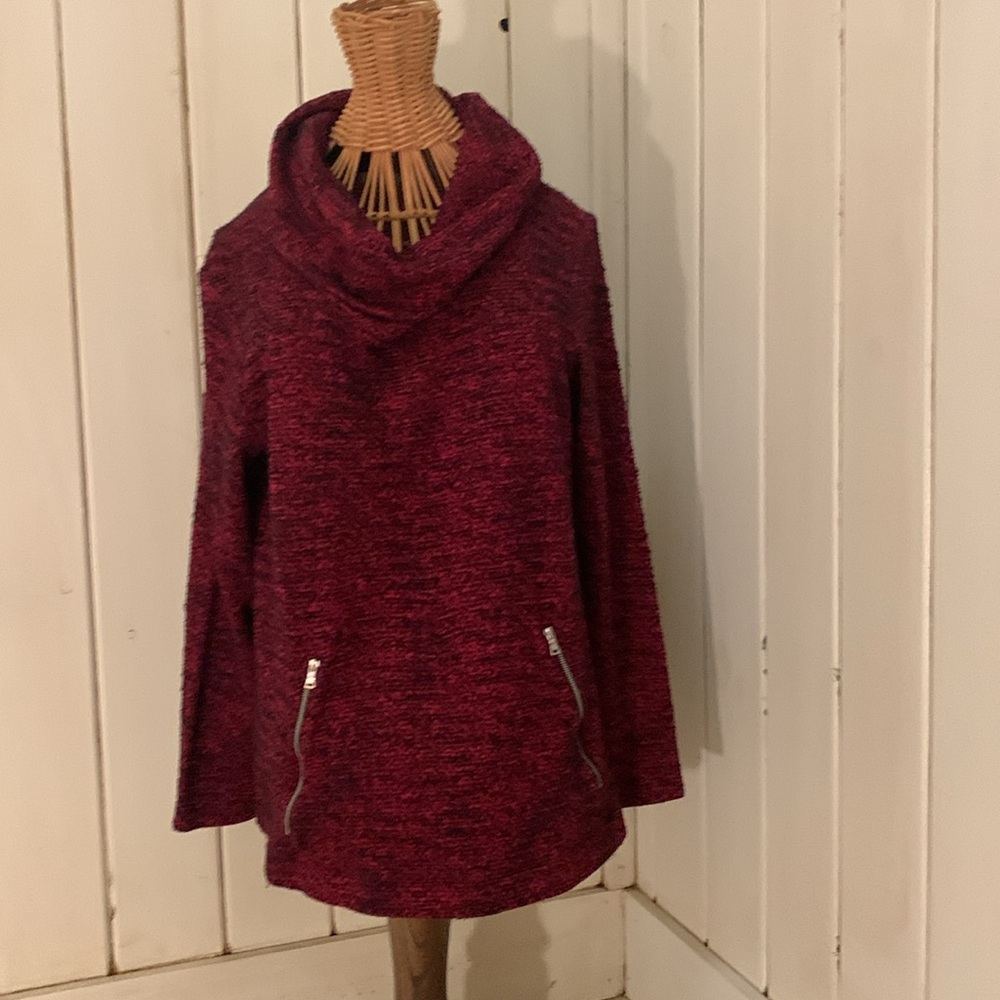 CROFT & BARROW NUBBY RED/BLACK LONG SLEEVED TOP